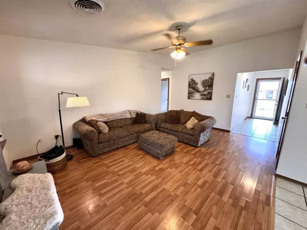 202 Sunrise AVE, Alamogordo, NM 88310