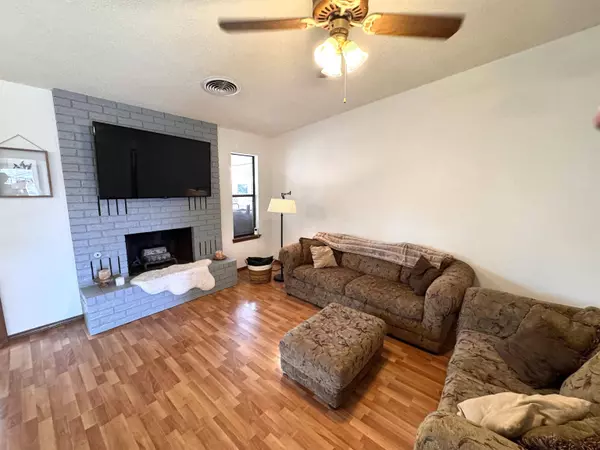 202 Sunrise AVE, Alamogordo, NM 88310