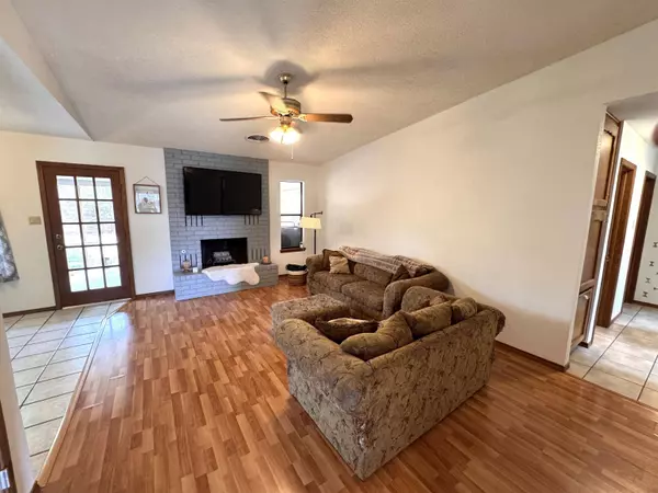 202 Sunrise AVE, Alamogordo, NM 88310