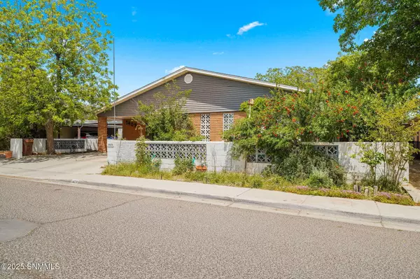 1409 Lees DR, Las Cruces, NM 88001