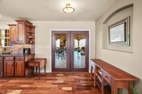 63 Desert Lakes RD, Alamogordo, NM 88310