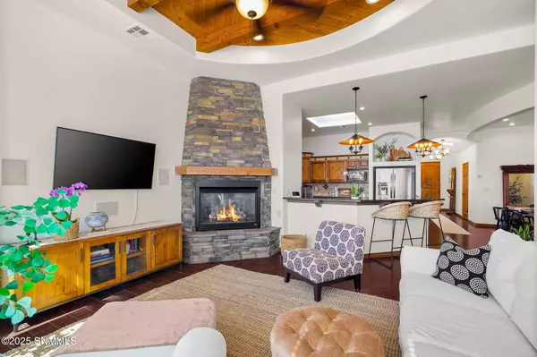 1952 Calle De Fuerte, Las Cruces, NM 88011