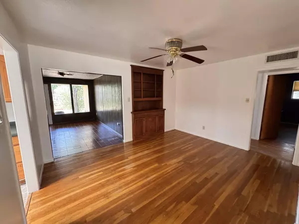 2316 Apache LN, Alamogordo, NM 88310