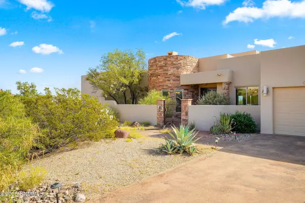 1320 Estancia Real PL, Las Cruces, NM 88007