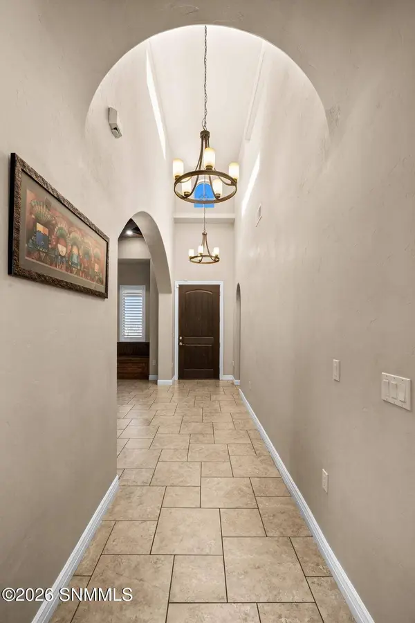 4252 Lyra CT, Las Cruces, NM 88011