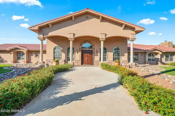 63 Desert Lakes RD, Alamogordo, NM 88310