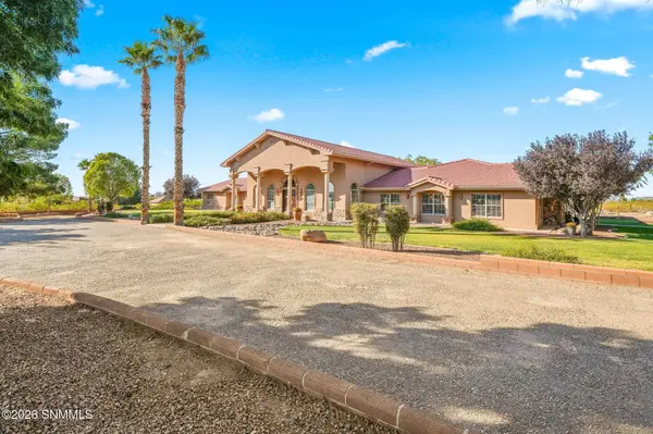 63 Desert Lakes RD, Alamogordo, NM 88310