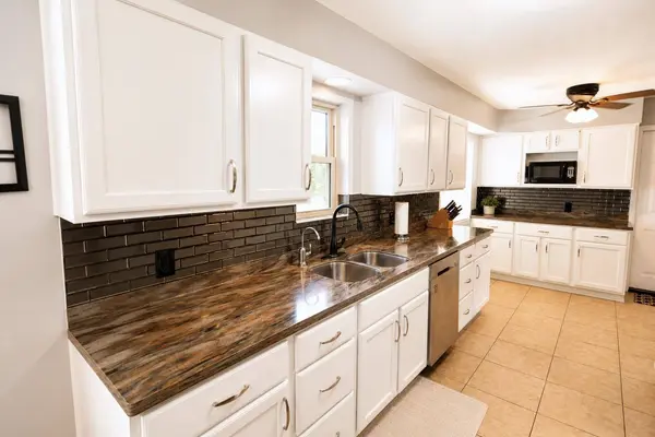 1526 Scenic DR, Alamogordo, NM 88310