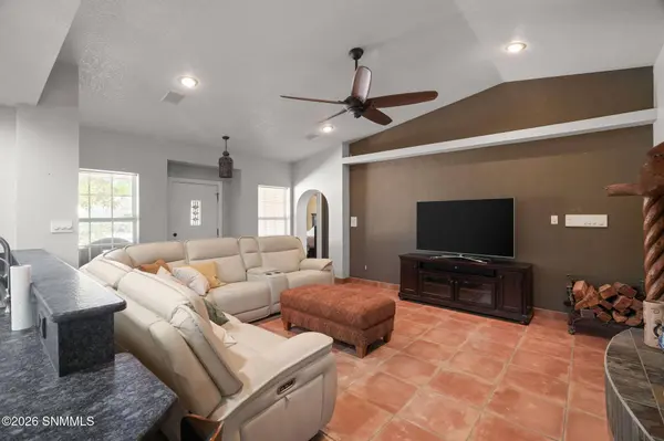 1895 Cochita LN, Las Cruces, NM 88007