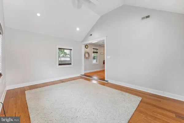 122 CARVER AVE, Egg Harbor Township, NJ 08234