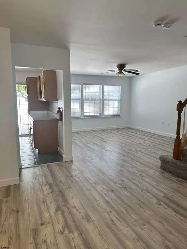 10 Starboard Ct, Atlantic City, NJ 08401