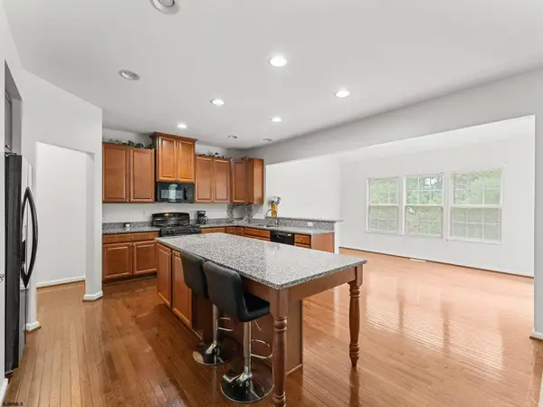 402 Starfish Ln, Egg Harbor Township, NJ 08234