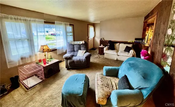 127 Oakley DR, Syracuse, NY 13212