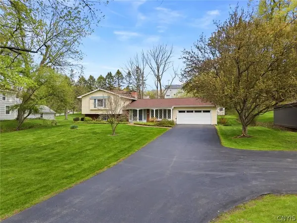 5514 N Manlius ST, Fayetteville, NY 13066