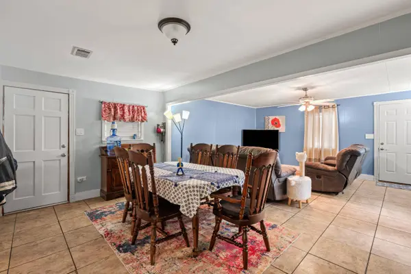 109 Corinth Rd., Petal, MS 39465