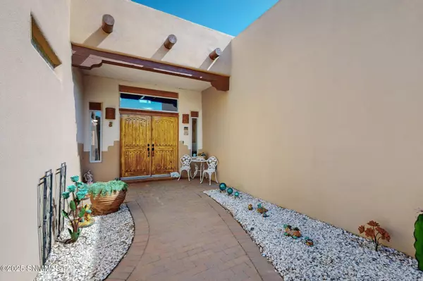 2807 Diamond Springs Dr DR, Las Cruces, NM 88011