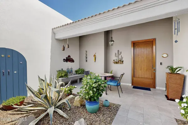 1940 San Fernando DR, Las Cruces, NM 88011