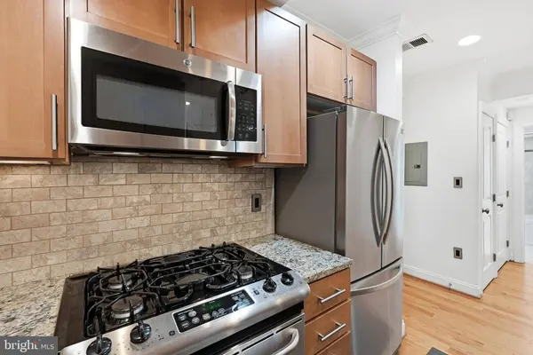 739 NEWTON PL NW #202, Washington, DC 20010