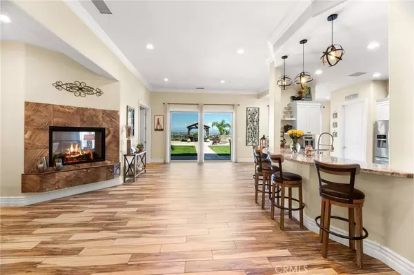 42900 Ivy ST, Murrieta, CA 92562