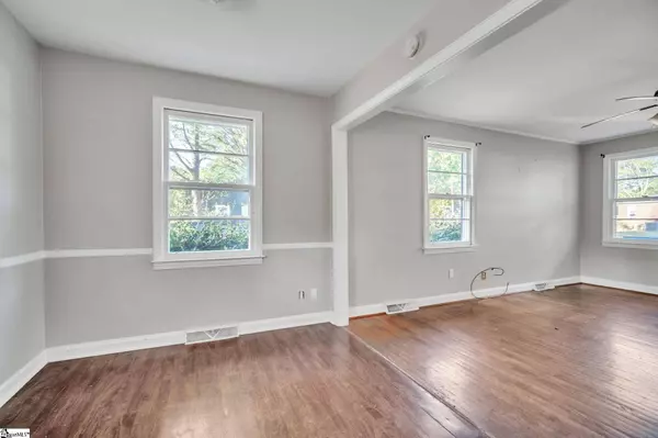 12 Carter Drive, Greenville, SC 29607