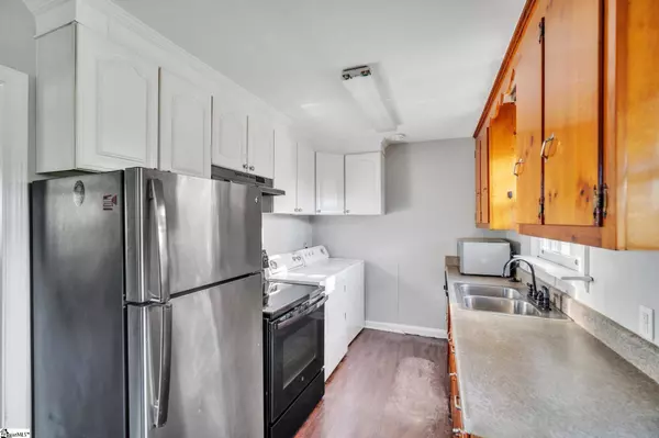 12 Carter Drive, Greenville, SC 29607