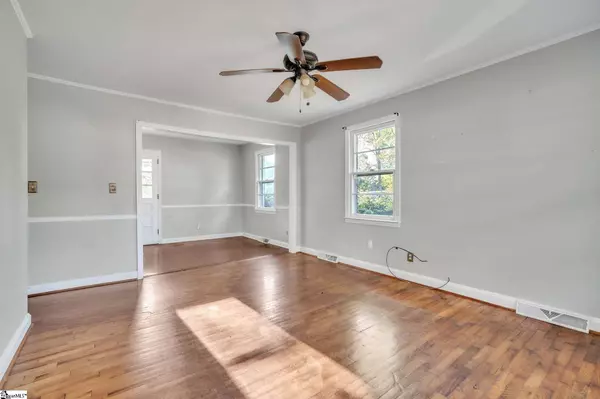 12 Carter Drive, Greenville, SC 29607