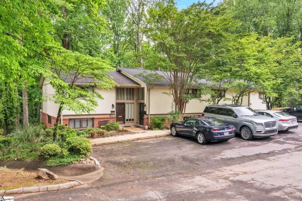 87 Briarview Circle, Greenville, SC 29615