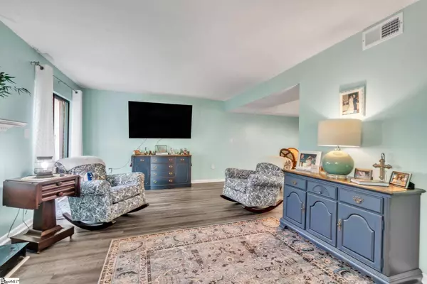 87 Briarview Circle, Greenville, SC 29615