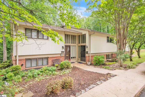 87 Briarview Circle, Greenville, SC 29615