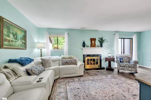 87 Briarview Circle, Greenville, SC 29615