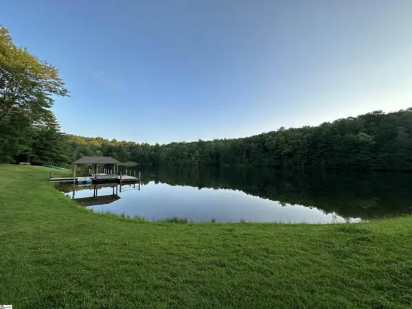 618 Cliff Ridge Drive, Cleveland, SC 29635