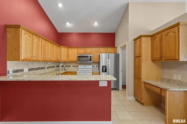 1105 18TH AVE, Silvis, IL 61282