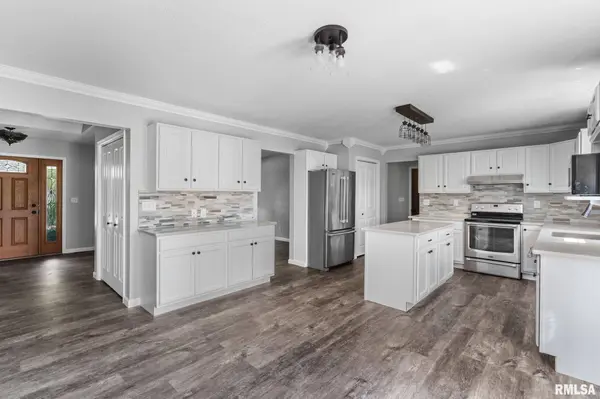 38 WHITE PINE RD, Geneseo, IL 61254