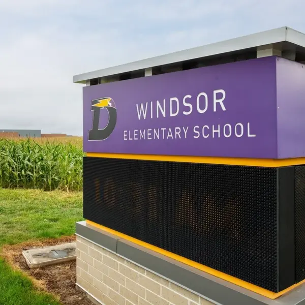 DeForest vs. Windsor, WI: Home Prices & Buying Guide  Copy