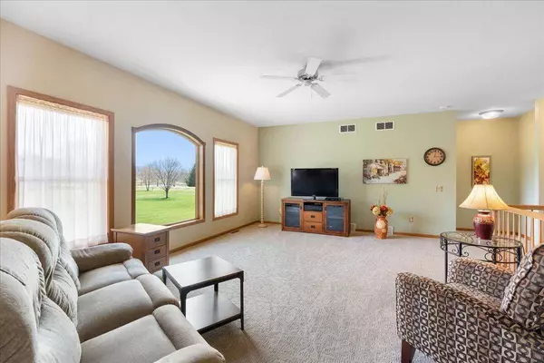 3566 Audreys Pass, Sun Prairie, WI 53590