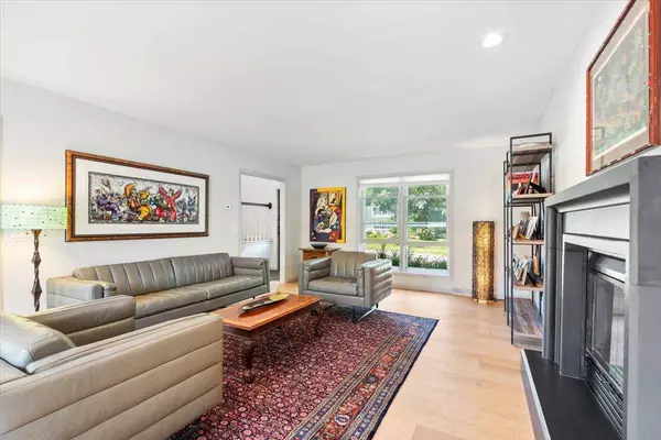 1221 Broadway Drive, Sun Prairie, WI 53590