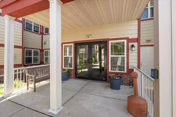 1300 School Street #209, Sun Prairie, WI 53590