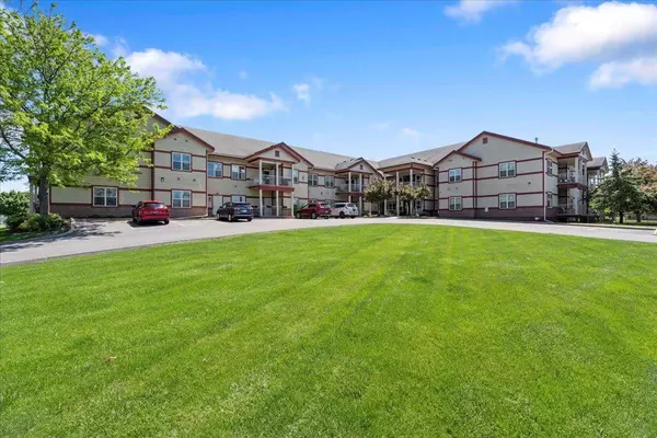 1300 School Street #209, Sun Prairie, WI 53590