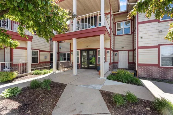 1300 School Street #209, Sun Prairie, WI 53590