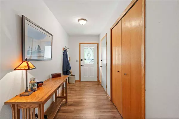 209 E Parkview Street #C, Cottage Grove, WI 53527