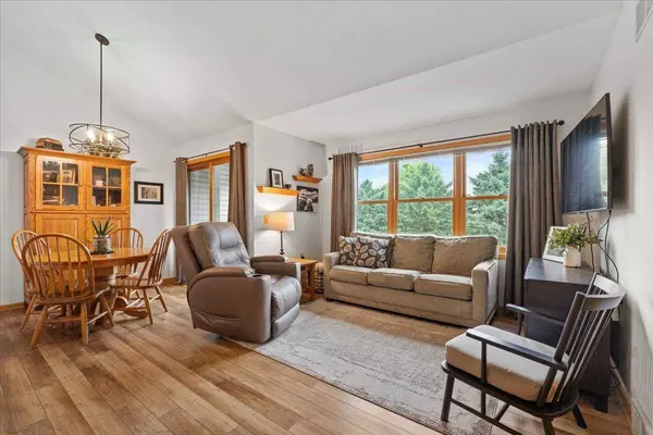 209 E Parkview Street #C, Cottage Grove, WI 53527