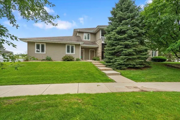 718 Herndon Drive #B, Madison, WI 53718