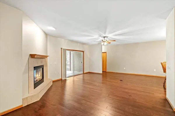 718 Herndon Drive #B, Madison, WI 53718