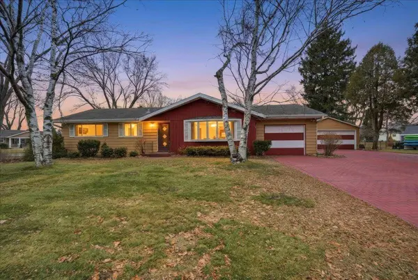 5005 Highland Drive, Mcfarland, WI 53558