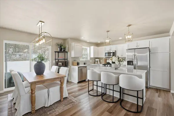 318 Milky Way, Madison, WI 53718