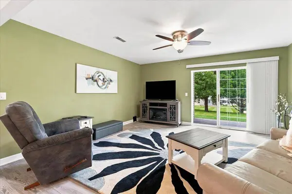 567 Kelvington Drive #1, Sun Prairie, WI 53590