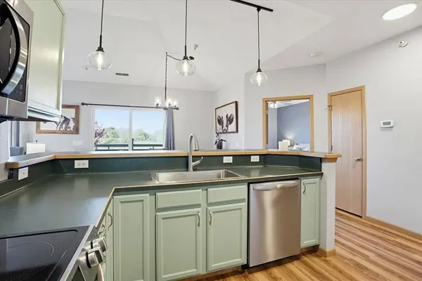 141 Metro Terrace #301, Madison, WI 53718