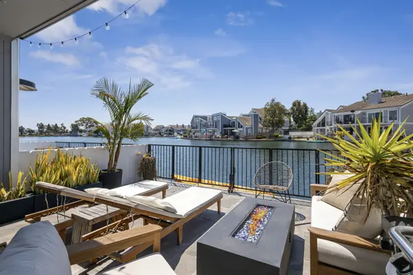3682 Montego Dr, Huntington Beach, CA 92649-2004