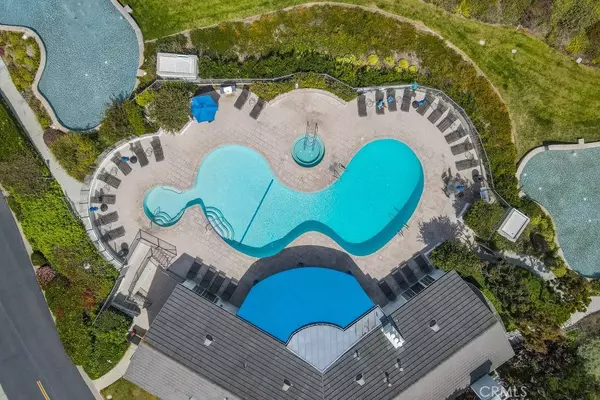 102 Scholz #28, Newport Beach, CA 92663