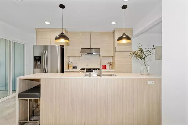 3682 Montego Dr, Huntington Beach, CA 92649-2004